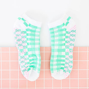 Grippy GRIPPY Gingham Ankle Grippy Socks: Green / M/L - Size 8.5 to 10 women's AU sizing