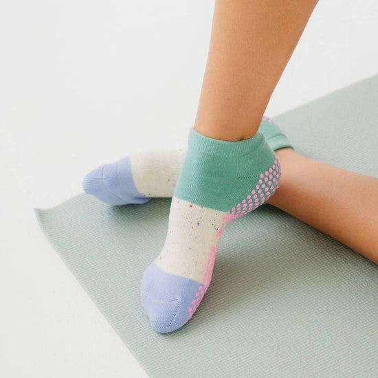 Grippy GRIPPY Neapolitan Ankle Grippy Socks: Mustard + Pink / S/M - Up to size 8 women's AU sizing