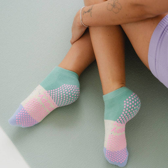 Grippy GRIPPY Neapolitan Ankle Grippy Socks: Mustard + Pink / S/M - Up to size 8 women's AU sizing
