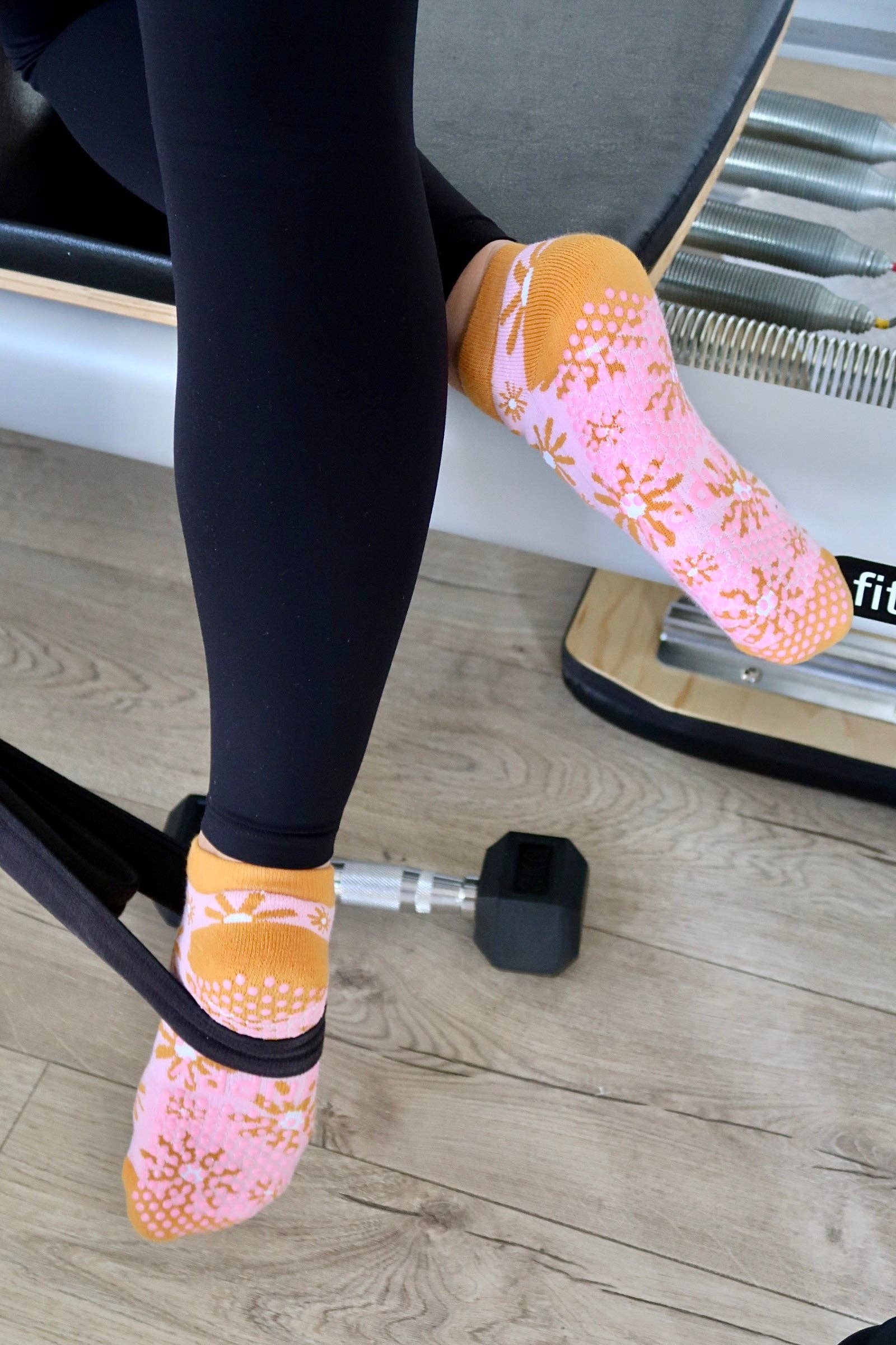 Grippy GRIPPY Sunburst Ankle Grippy Sock: M/L - Size 8.5 to 10 women's AU sizing