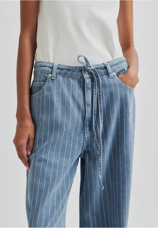 SECOND FEMALE SECOND FEMALE Layne Jean