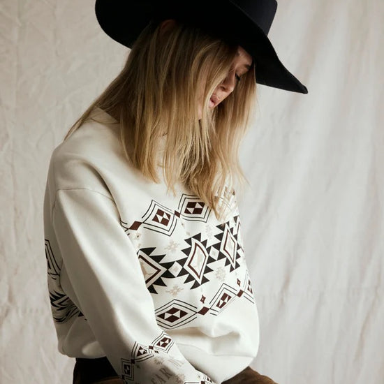 FAR MER FAR MER. By Whitney Kiona Pullover