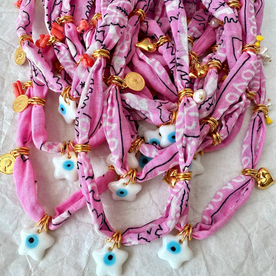 Goupi Goupi - Bohemian pink bandana scarf and colorful beaded necklaces: Pink bandana