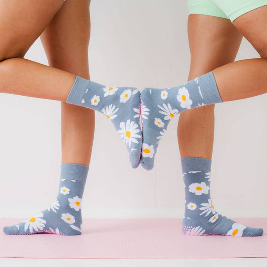 Grippy GRIPPY Daisy Crew Grippy Sock: S/M - Up to size 8 women's AU sizing