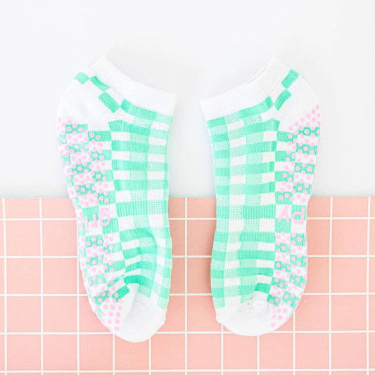 Grippy GRIPPY Gingham Ankle Grippy Socks: Green / M/L - Size 8.5 to 10 women's AU sizing