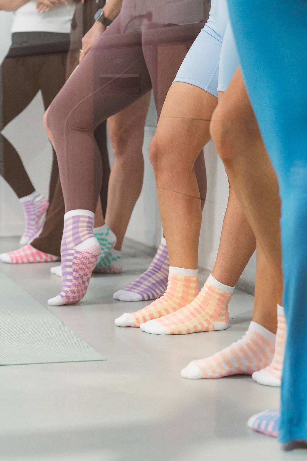 Grippy GRIPPY Rainbow Gingham Grippy Socks: Pink + Yellow / M/L - Size 8.5 to 10.5 women's AU sizing