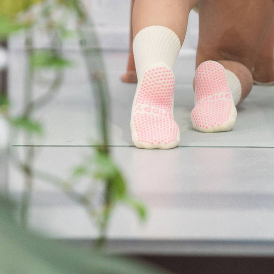 Grippy GRIPPY Sidestripe Crew Grippy Socks: Butter / S/M - Up to size 8 women's AU sizing