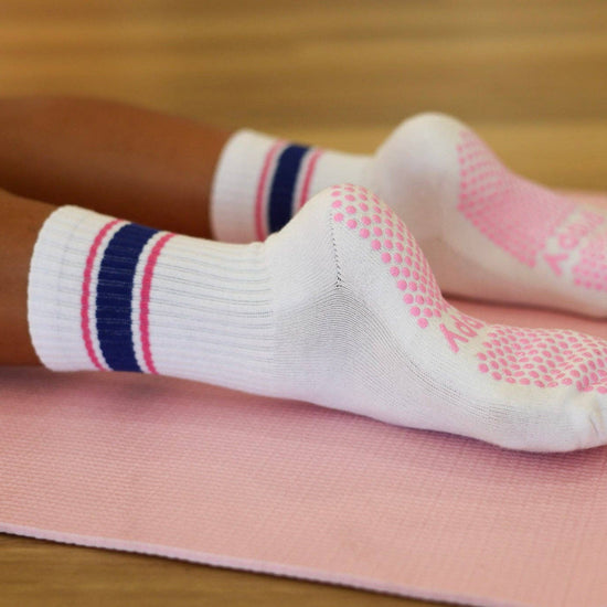 Grippy Grippy - Sports Stripe: Navy + Pink / M/L - Size 8.5 to 10.5 women's AU