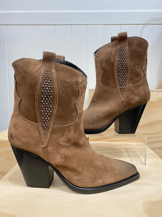 Laura Bellariva LAURA BELLARIVA Cuban Heel Suede Boot
