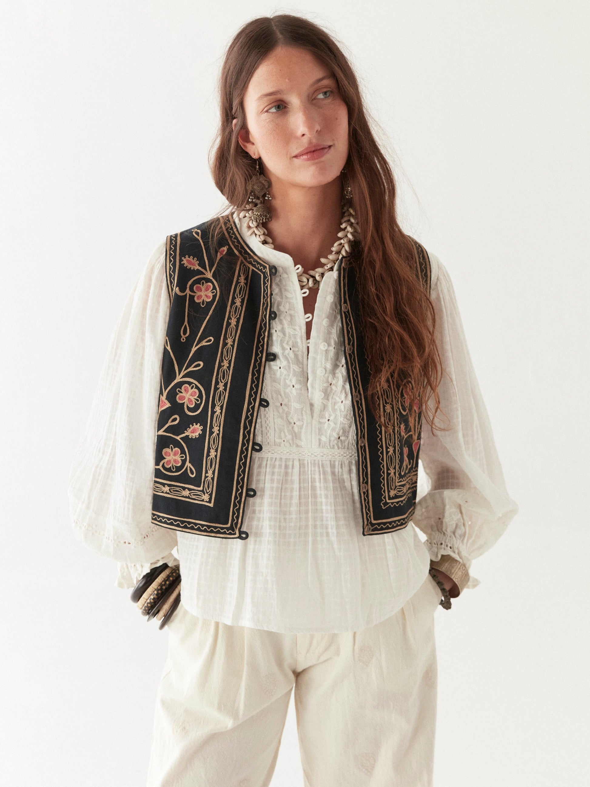 MAISON HOTEL MAISON HOTEL Gabri Vest