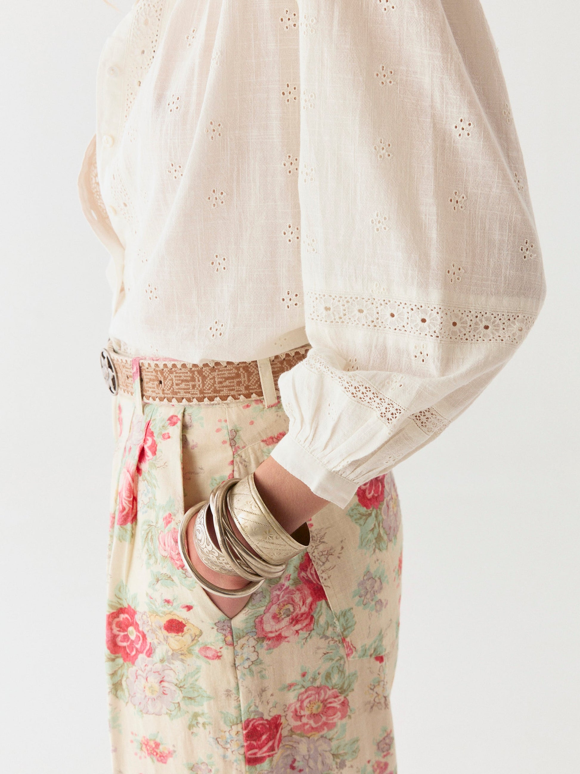 MAISON HOTEL MAISON HOTEL Colette Blouse