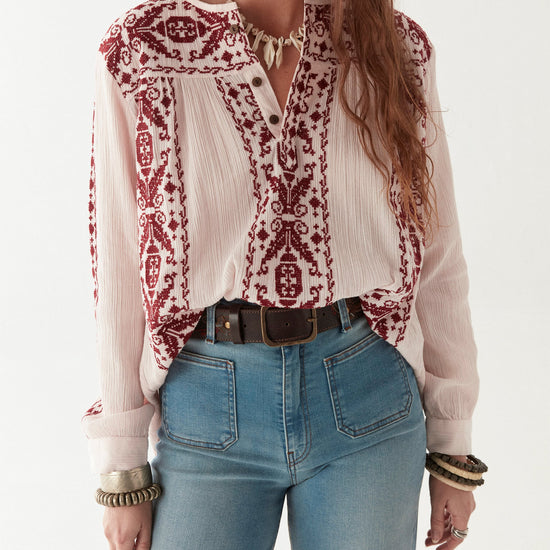 MAISON HOTEL MAISON HOTEL Lupita Blouse