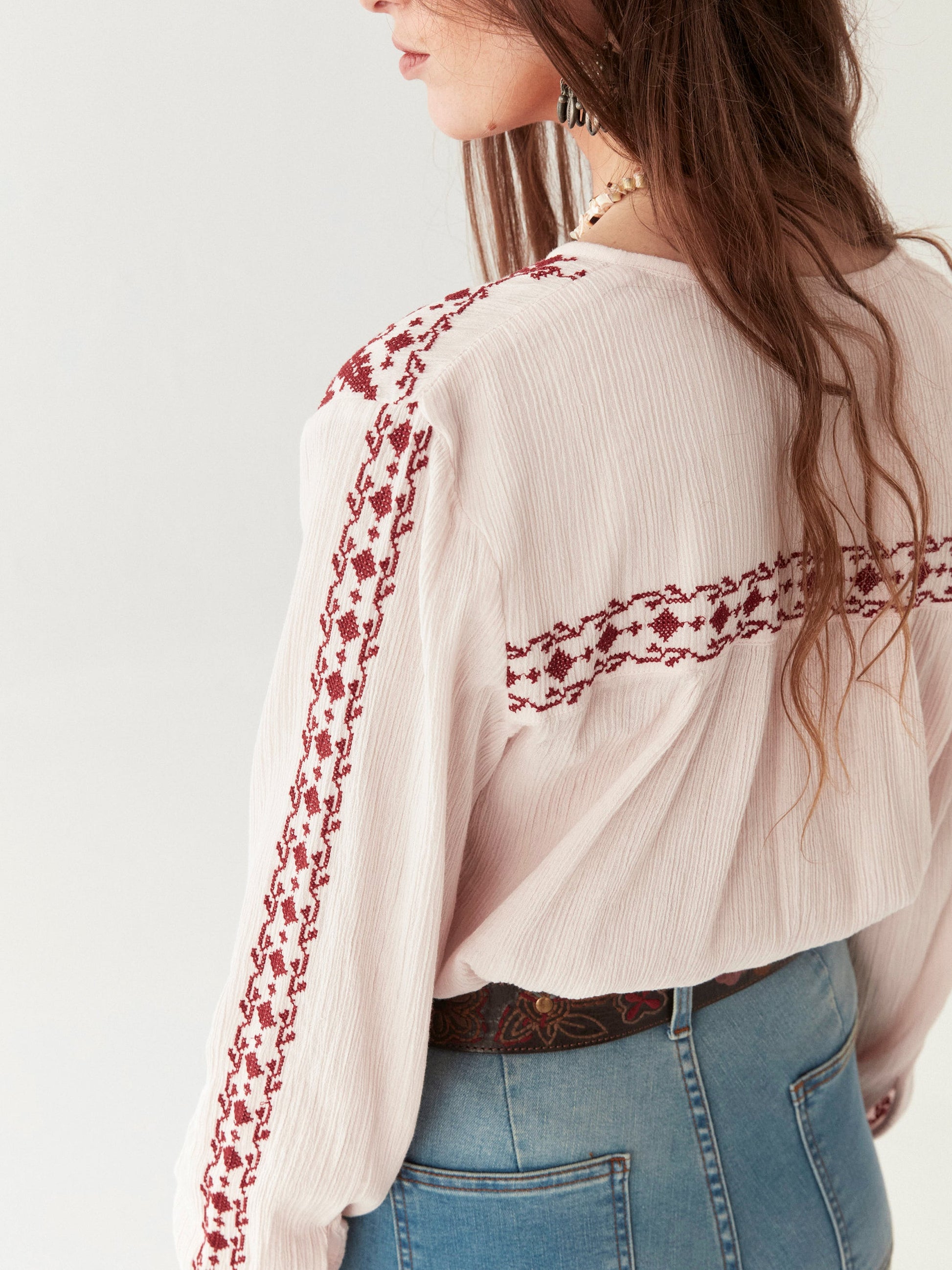 MAISON HOTEL MAISON HOTEL Lupita Blouse