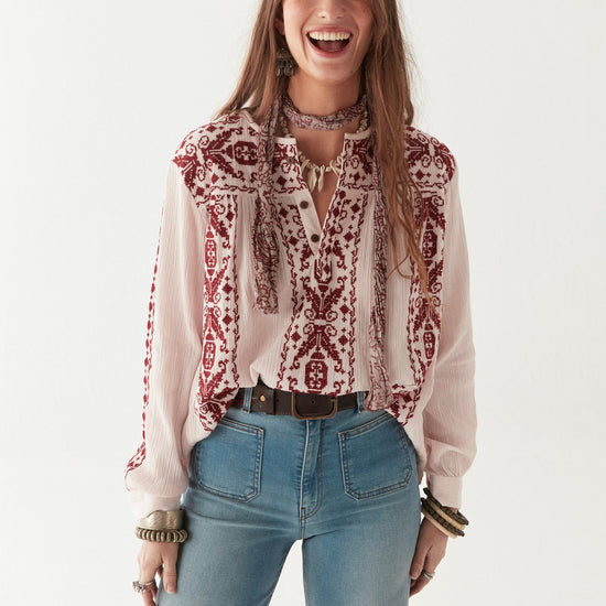 MAISON HOTEL MAISON HOTEL Lupita Blouse