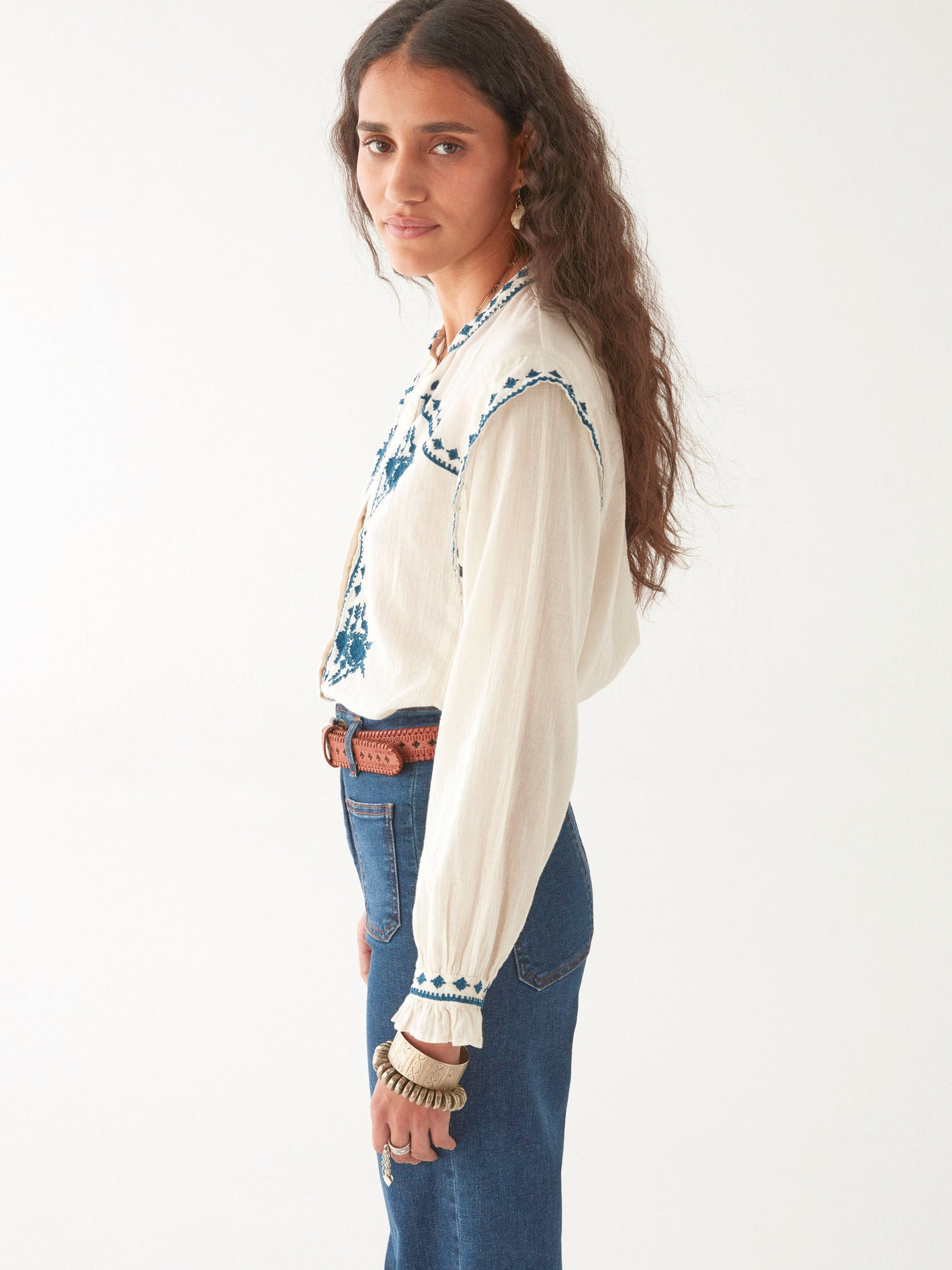 MAISON HOTEL MAISON HOTEL Philippa Blouse