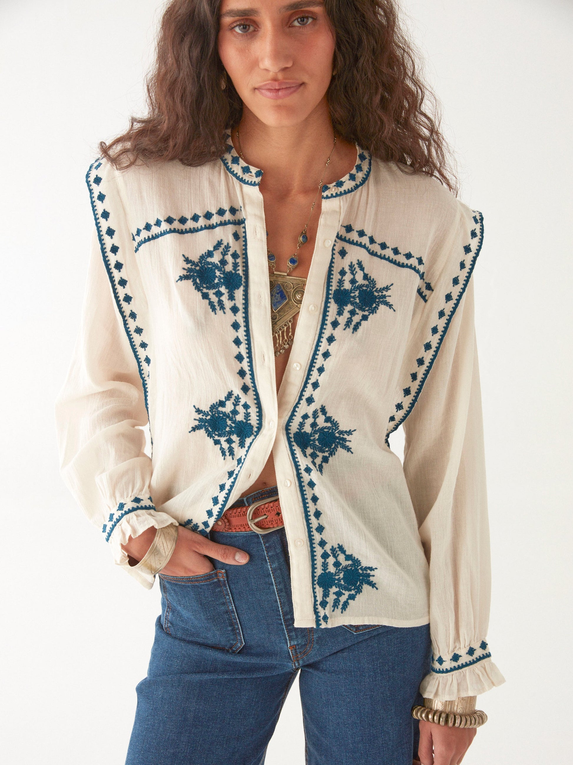 MAISON HOTEL MAISON HOTEL Philippa Blouse