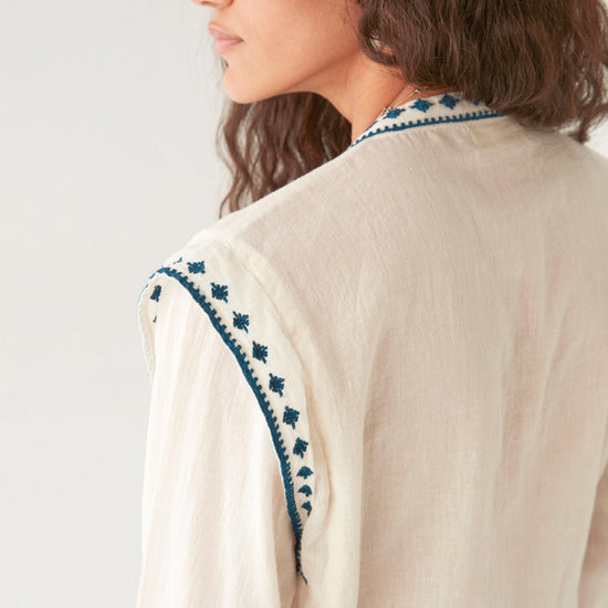 MAISON HOTEL MAISON HOTEL Philippa Blouse