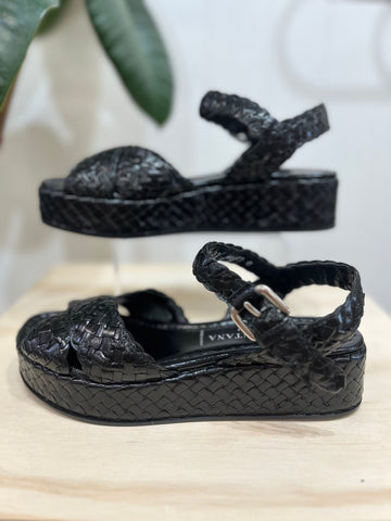 PONS PONS Woven Crossover Sandal