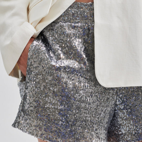 SECOND FEMALE SECOND FEMALE Shine Metallic Short M