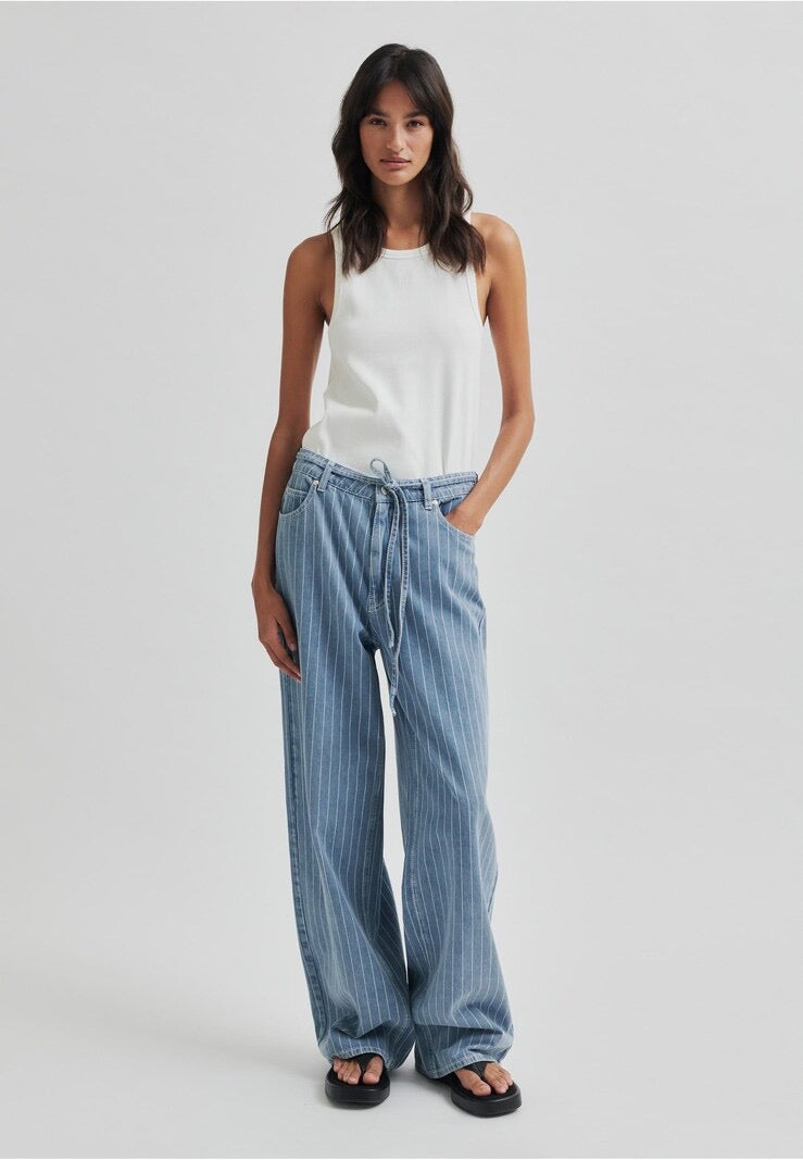 SECOND FEMALE SECOND FEMALE Layne Jean