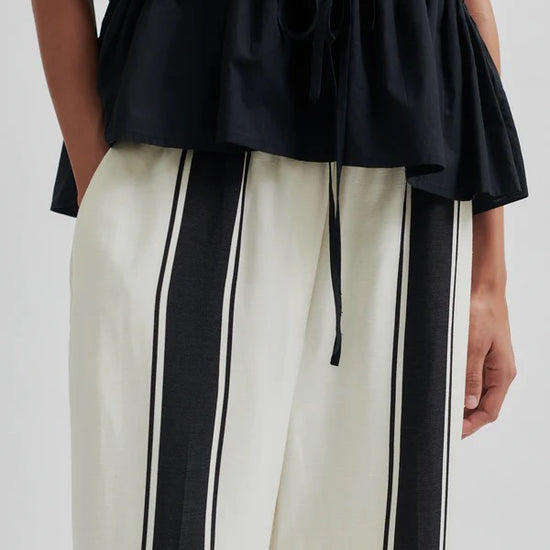 SECOND FEMALE SECOND FEMALE Lie Trouser