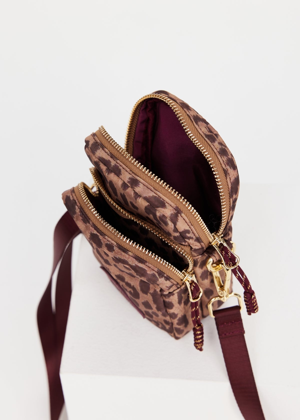 THE UPSIDE THE UPSIDE Javan Lilo Crossbody Bag